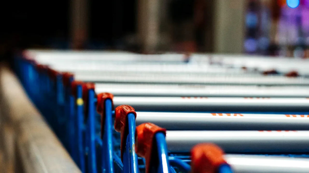 Market reyonunda ev düzenleyici ürünler