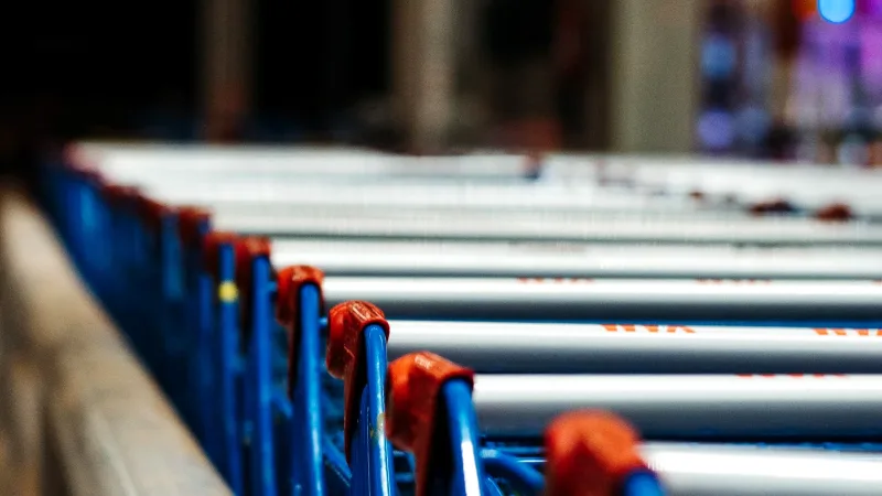 Market reyonunda ev düzenleyici ürünler